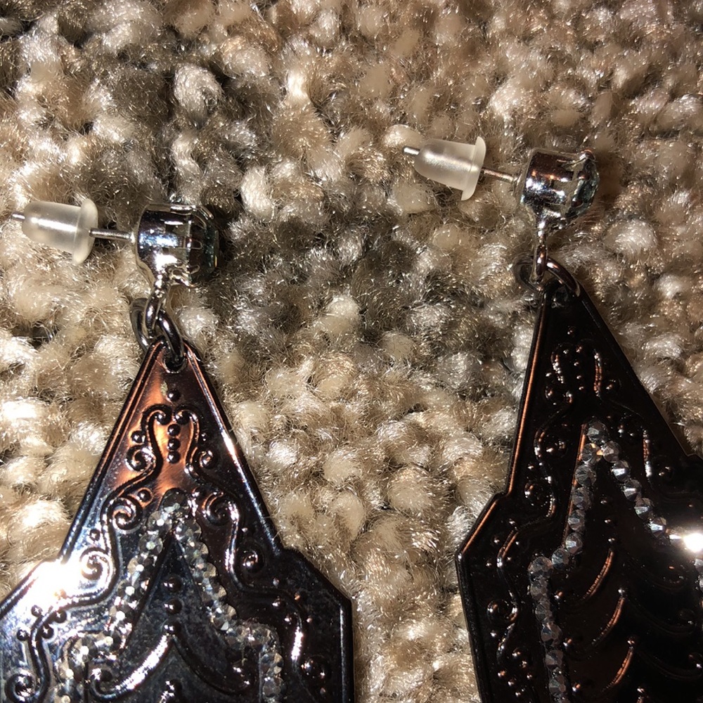 Pantages magic mirror Tarina Tarantino earrings - Picture 10 of 14